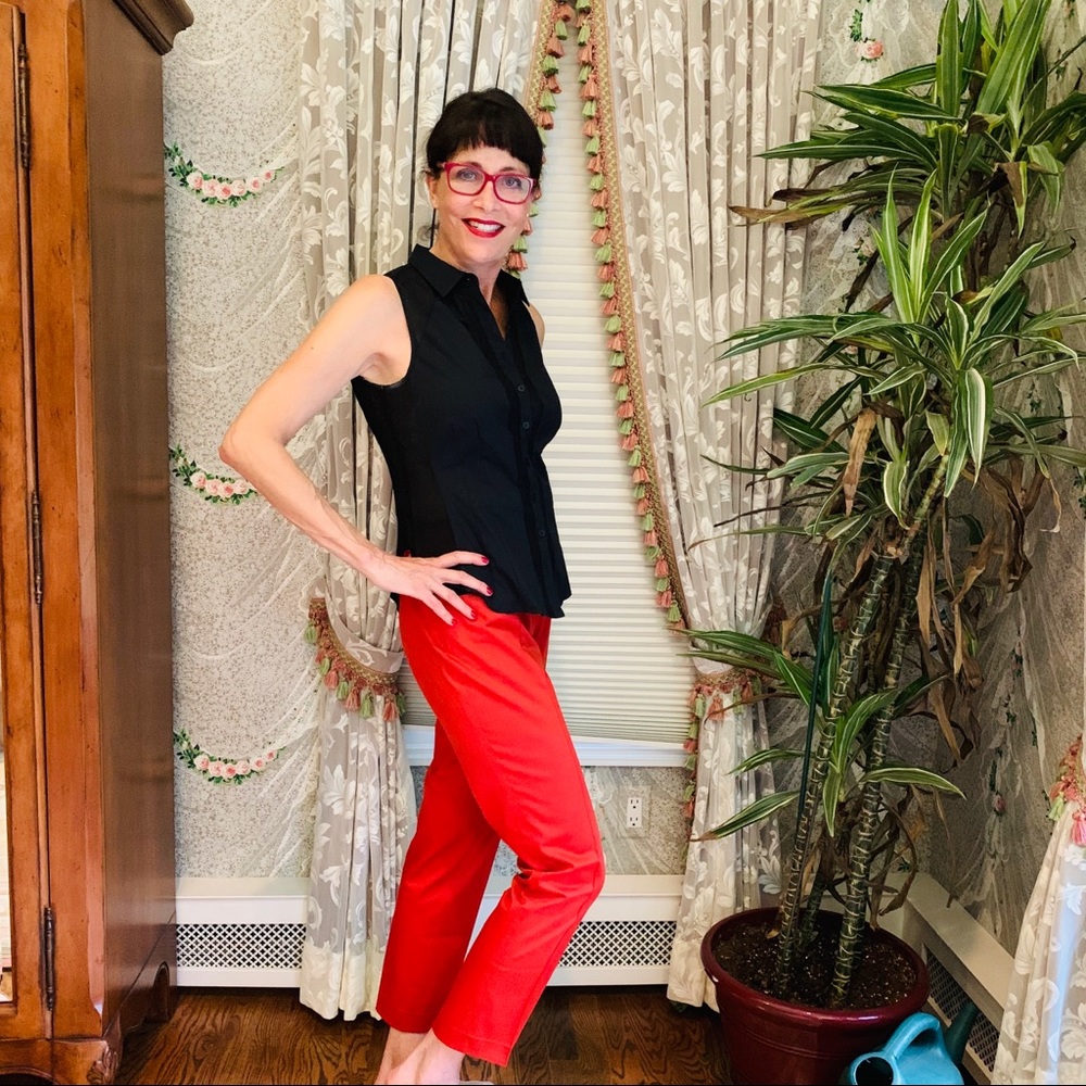 Akris Punto red orange side zip capris